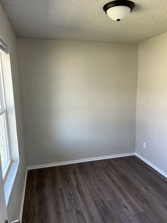 Building Photo - Beautiful Fully Remodeled 3 bedroom in Oklahoma City