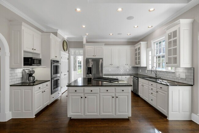 Building Photo - 7605 Nolensville Rd
