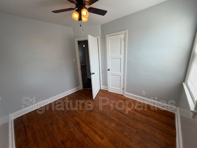 Building Photo - 2411 Carlisle Ave