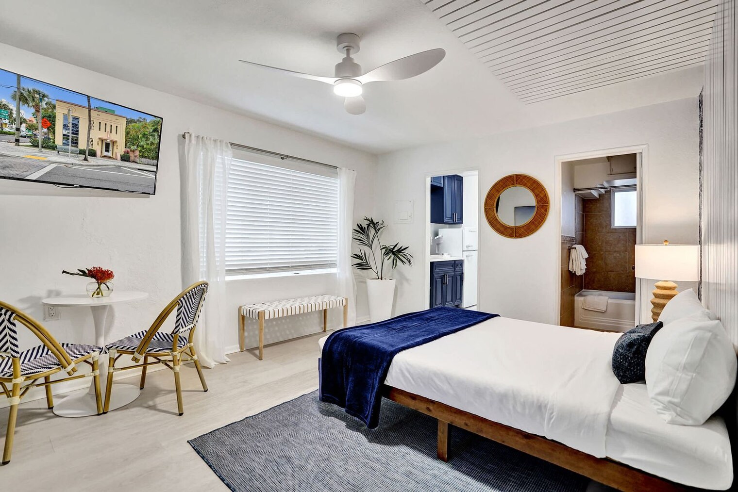 Building Photo - 101 Lucerne Ave