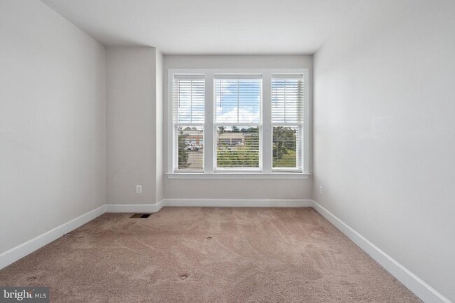 Building Photo - 14921 River Walk Way