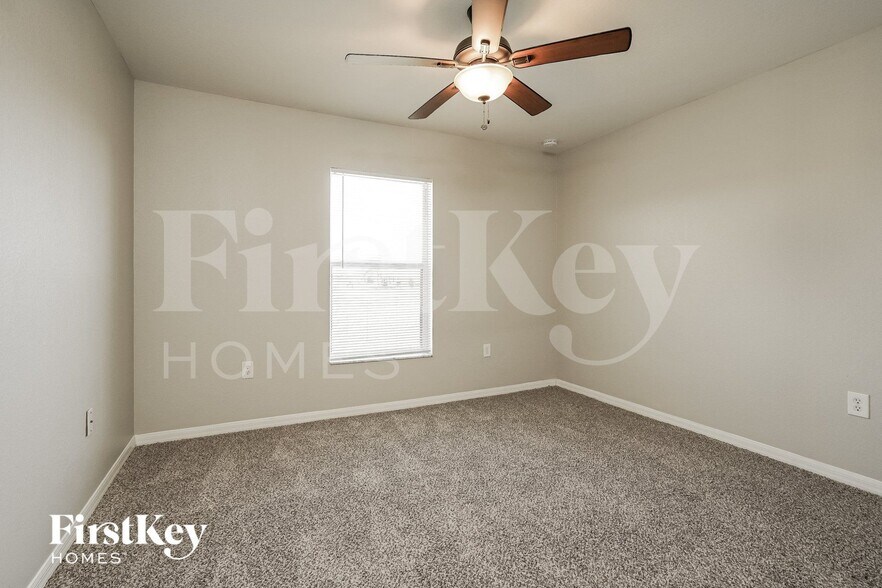 Building Photo - 521 NW 14th Terrace