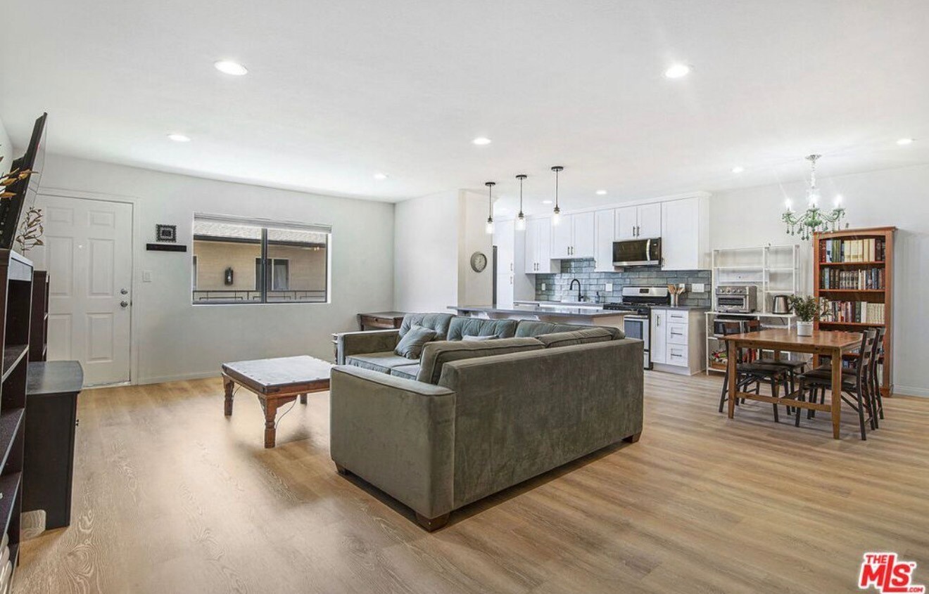 Building Photo - 4358 Mammoth Ave