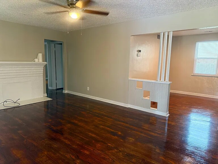 Building Photo - 3131 Dunway St