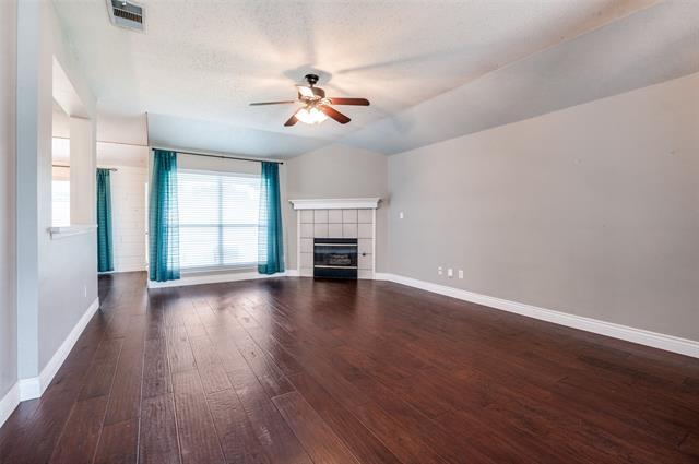Building Photo - 900 Topaz Dr