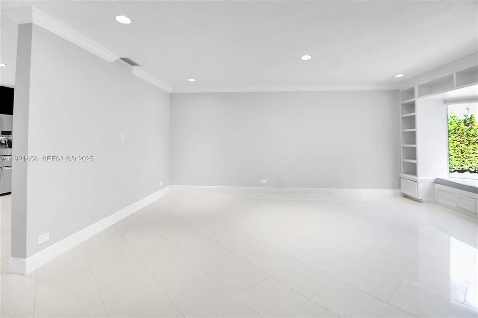 Building Photo - 1804 SW 102nd Ct