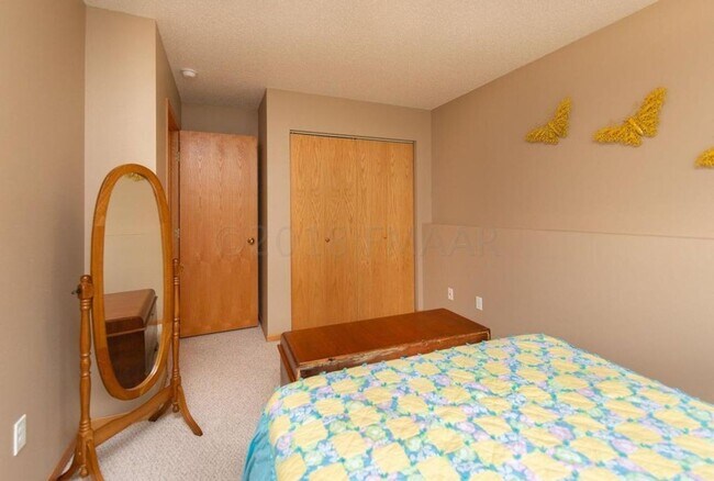 Building Photo - 3 Bedroom Townhome in South Fargo