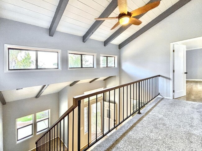 Building Photo - 3 Bed & 2.5 Bath House in Fallbrook, CA / ...