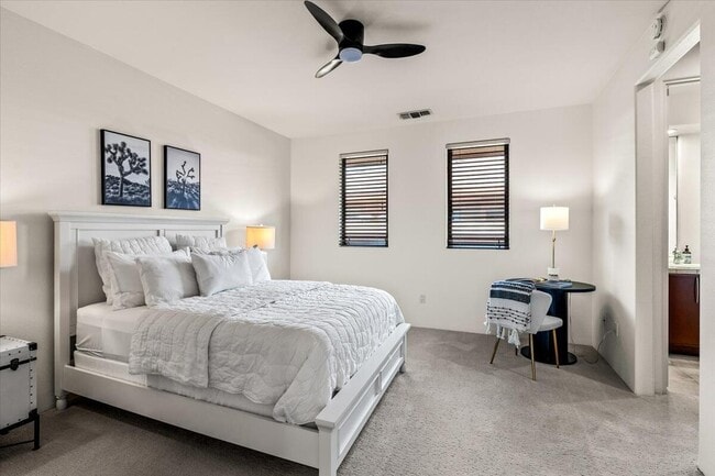 Building Photo - 50380 Vía Serenidad