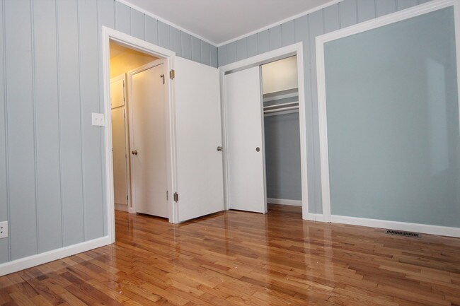 Building Photo - 1206 Veto St NW