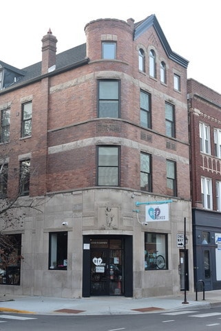 Building Photo - 2056 N Damen Ave