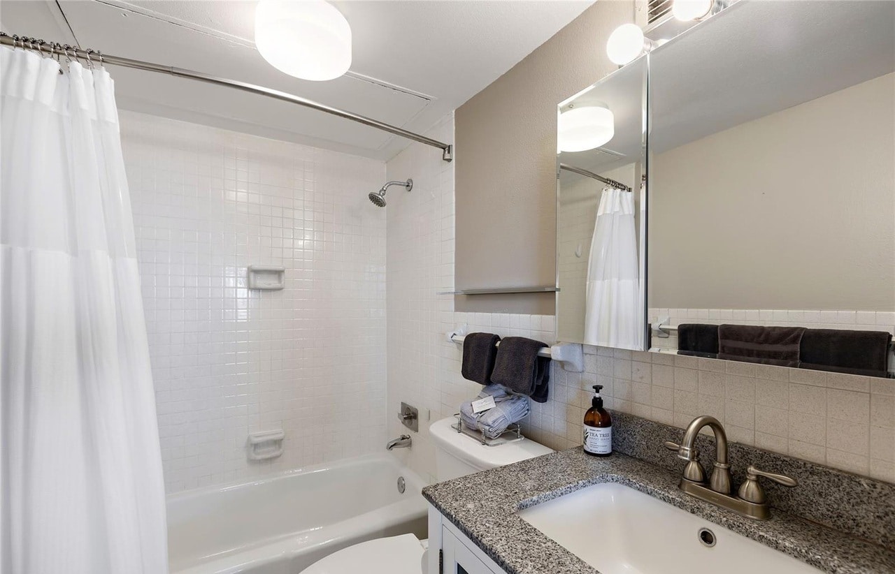 Building Photo - 1020 15th St