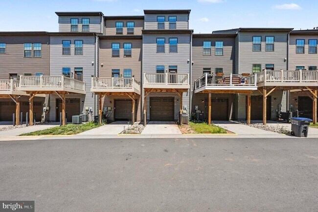 Building Photo - 2616 Velocity Rd