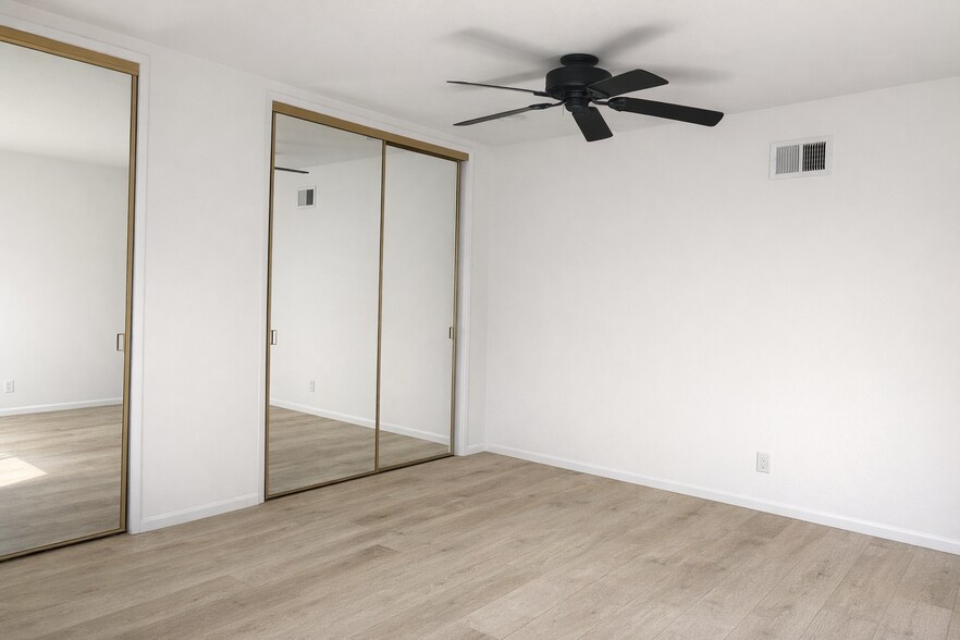 Building Photo - 1930 Adrian St