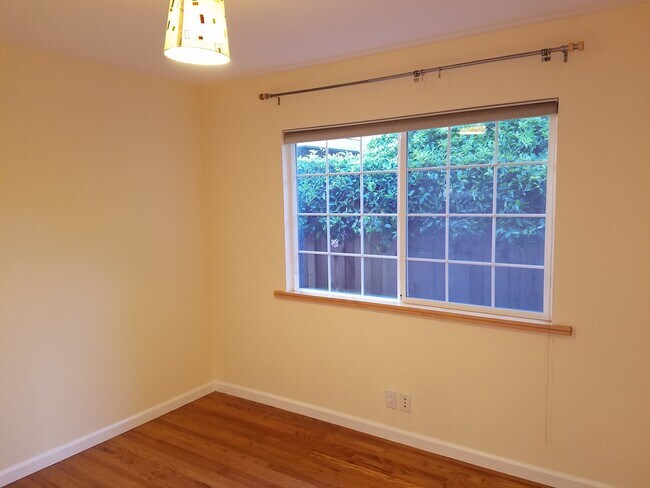 Building Photo - Elegant 4BR Retreat with Pool – Cupertino Schools, Near Apple Park