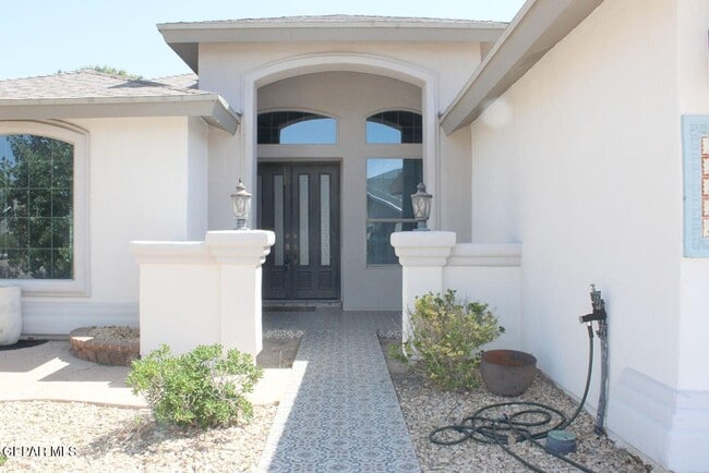 Building Photo - 12225 Rathmore Dr