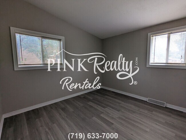 Building Photo - 123 Amherst St