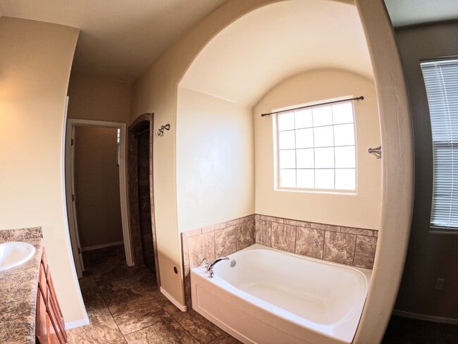 Building Photo - 7518 Sierra Bella Pl