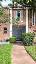 Building Photo - 11839 Petal Dr