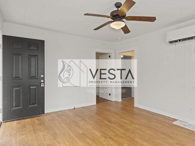 Building Photo - 118 Pine Hill Dr