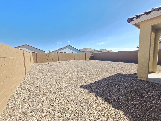 Building Photo - 3 Bedroom 2 Bathroom BELLA VISTA FARMS PRE...