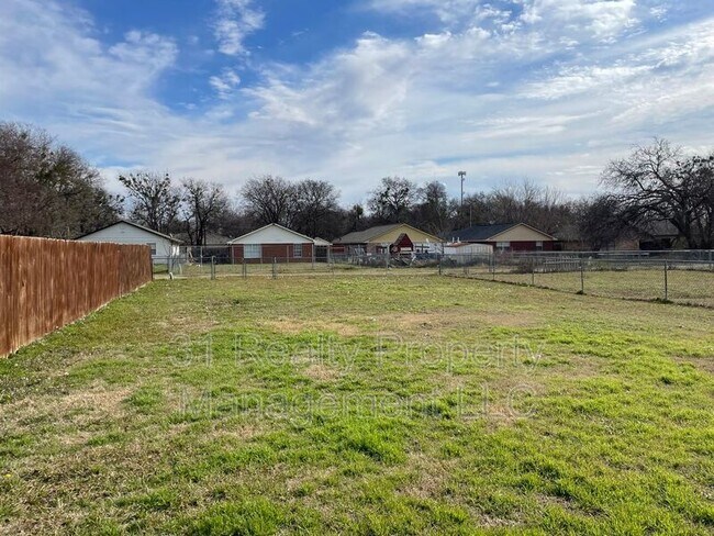 Building Photo - 603 Franklin Ave