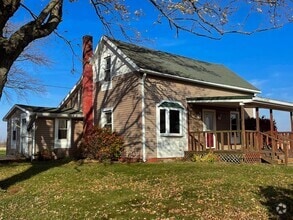 Building Photo - Rural Home For Lease