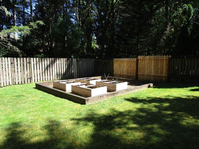 Building Photo - Charming 3 Bedroom Home in Gig Harbor