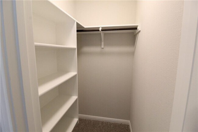 Building Photo - 2028 Arendale Dr