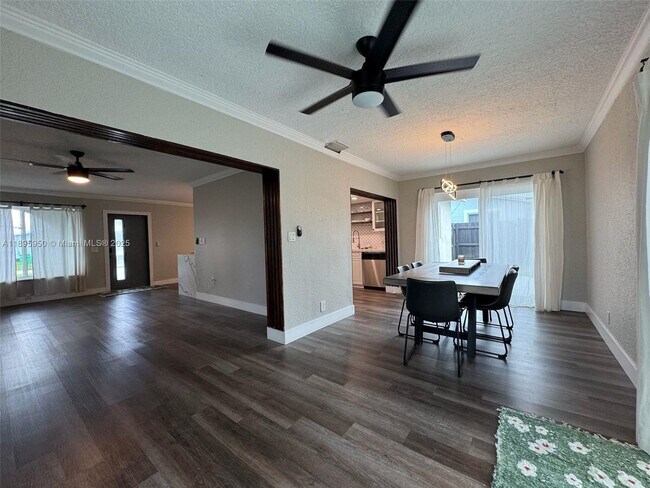 Building Photo - 2631 NW 94th Ave