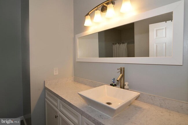 Building Photo - 46620 Drysdale Terrace