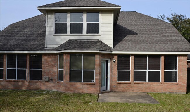 Building Photo - 22755 Cascade Springs Dr