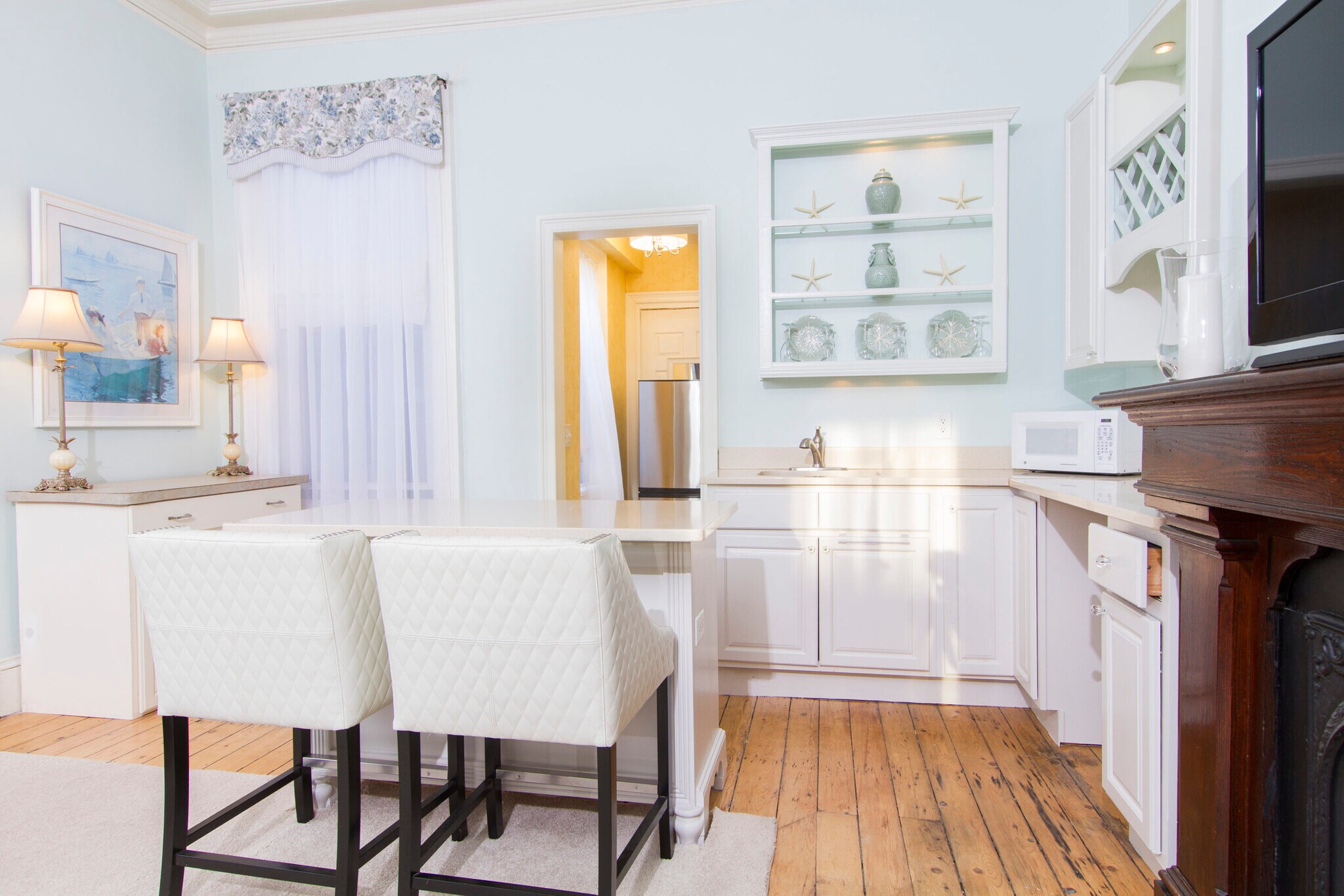 Building Photo - 95 Coggeshall Ave