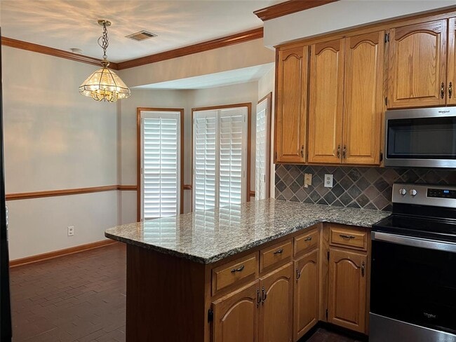 Building Photo - 9418 Huntingdon Ct