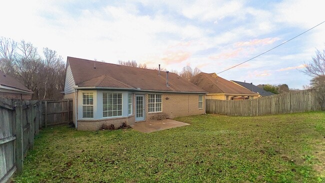 Building Photo - 6967 Manslick Rd