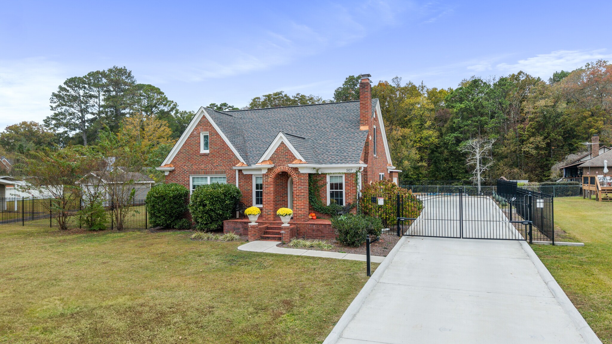 Building Photo - 507 Georgetown Rd NW