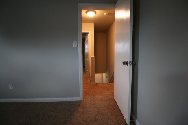 Building Photo - 119 Bob Lane