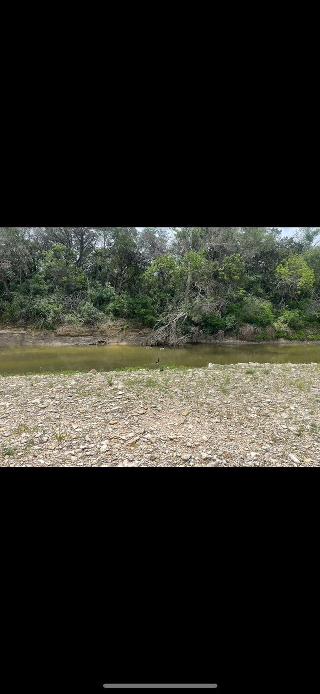 Building Photo - 297 Little River Ln