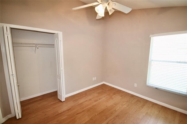 Building Photo - 9429 Southern Garden Cir
