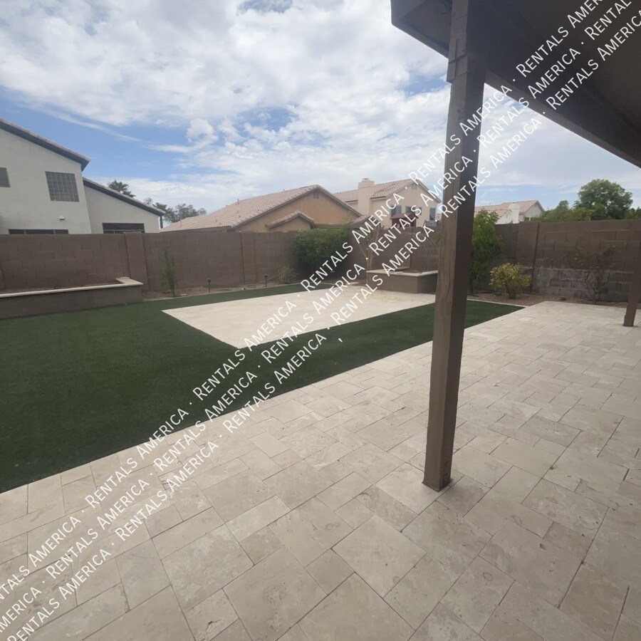 Building Photo - 4616 E Summerhaven Dr