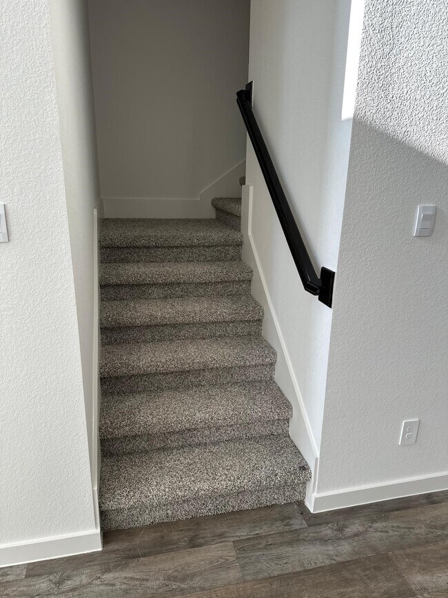 Building Photo - 8027 Marchese Dr