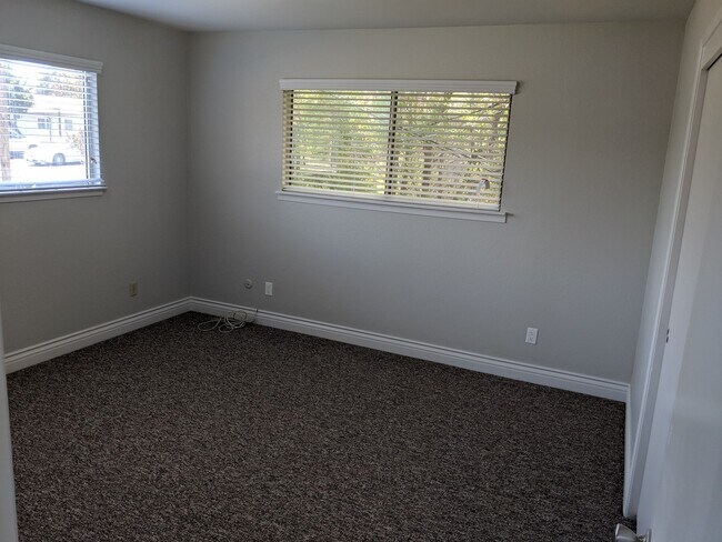 Building Photo - 2116 Fairchild Way