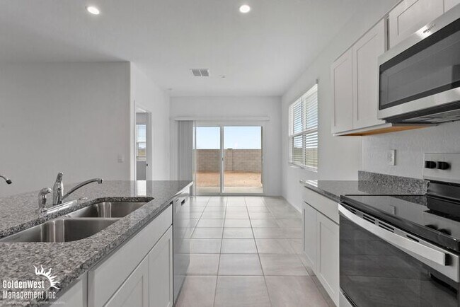 Building Photo - Charming 3Bdm 2Ba Home in Coolidge!