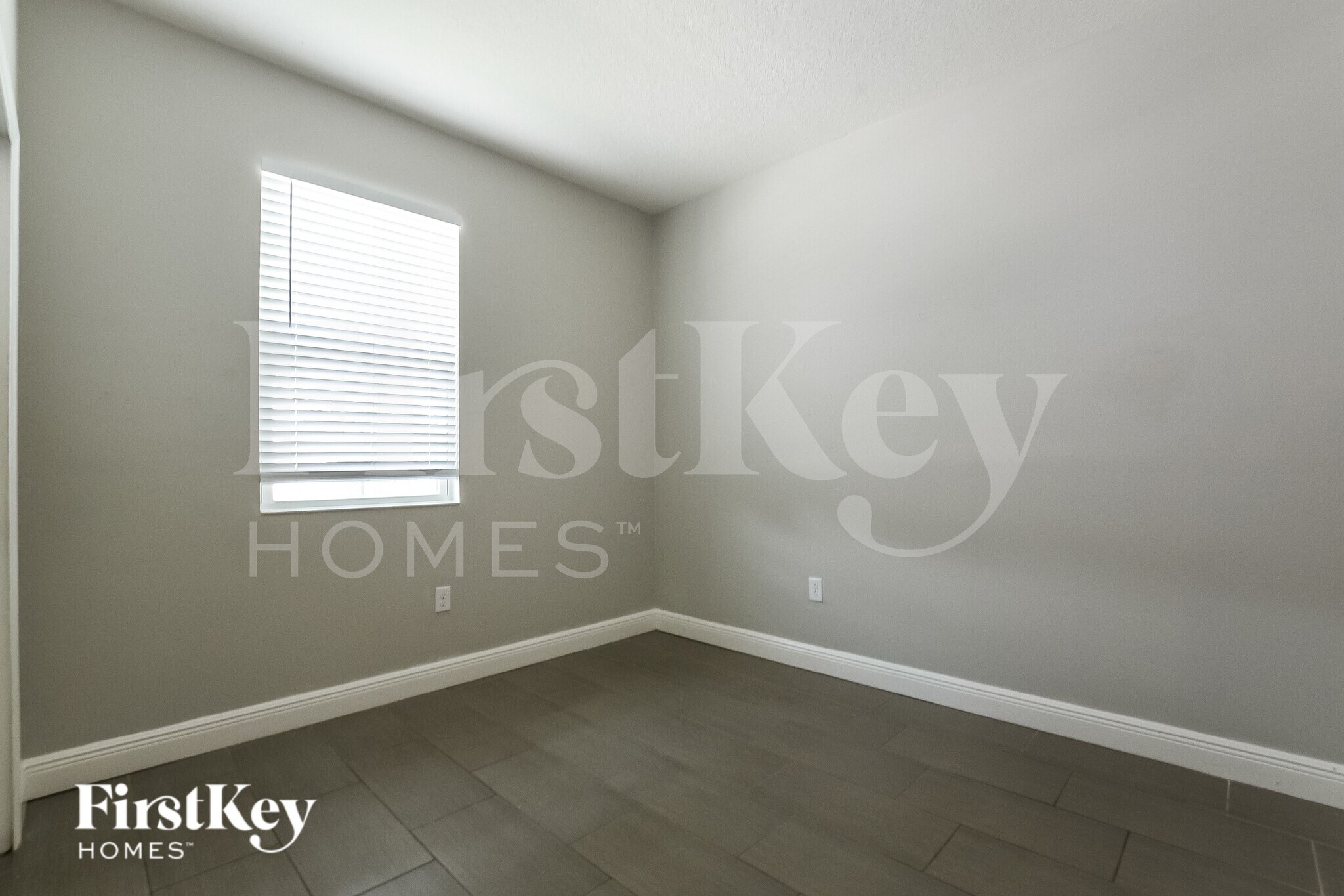 Building Photo - 12018 Sumter Dr