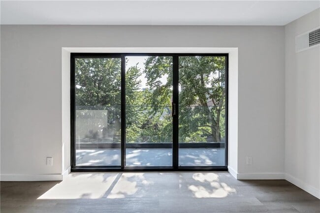 Building Photo - 2460 Peachtree Rd