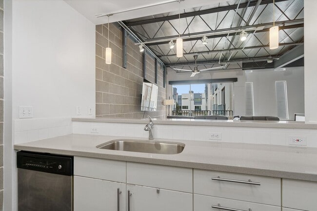 Building Photo - 4801 S Congress Ave