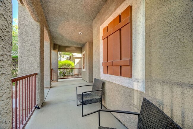 Building Photo - Stunning Northwest three bedroom w/ a loft!