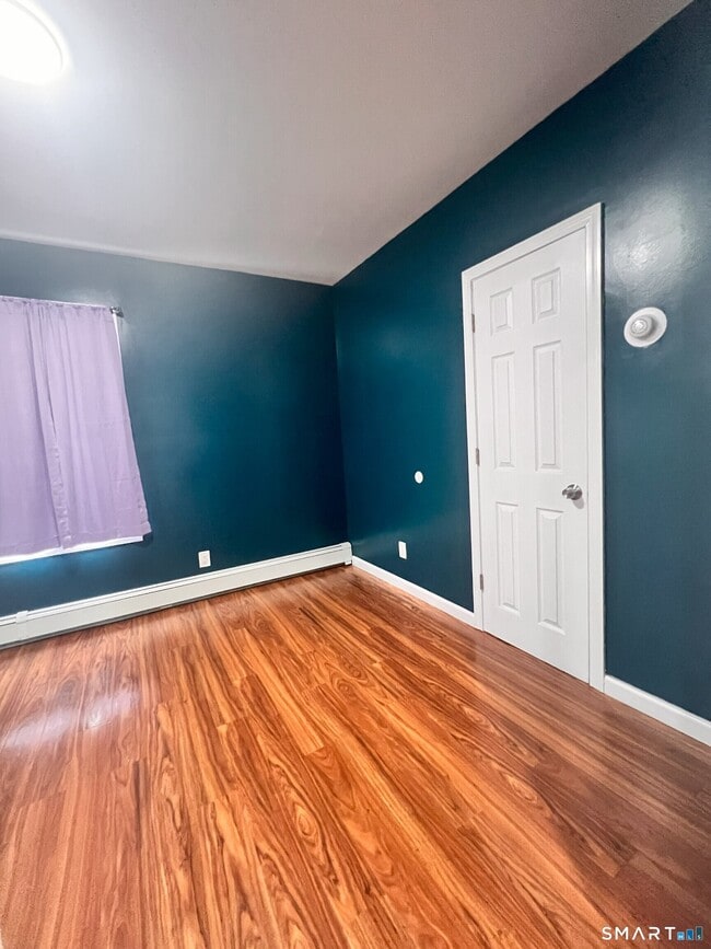 Building Photo - 5 Pinehurst Ave