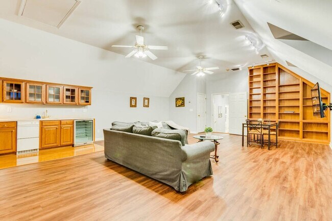 Building Photo - 2531 Old Salem Cir SE
