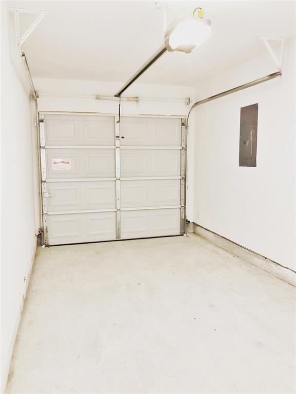 Building Photo - 491 Mesquite